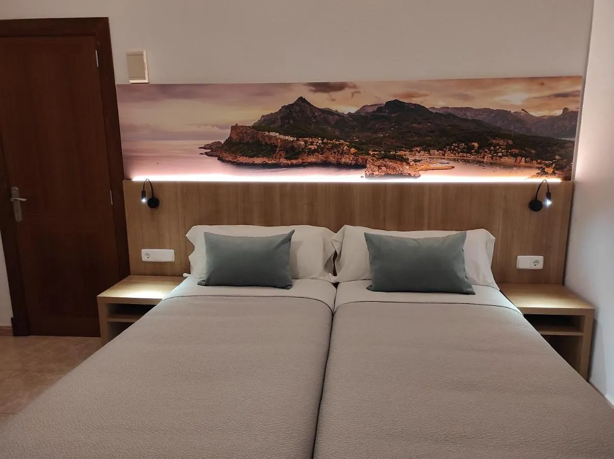 Hostal Nadal Soller 2*,