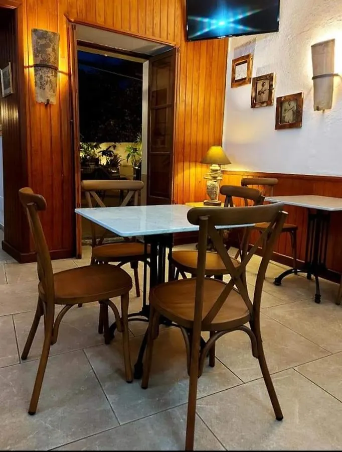 Hostal Nadal Soller 2*,  Spain